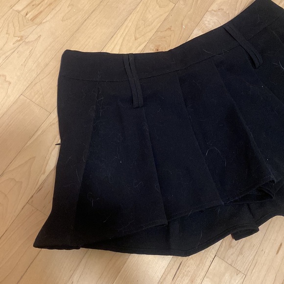 Black mini skirt with pants - Picture 3 of 5